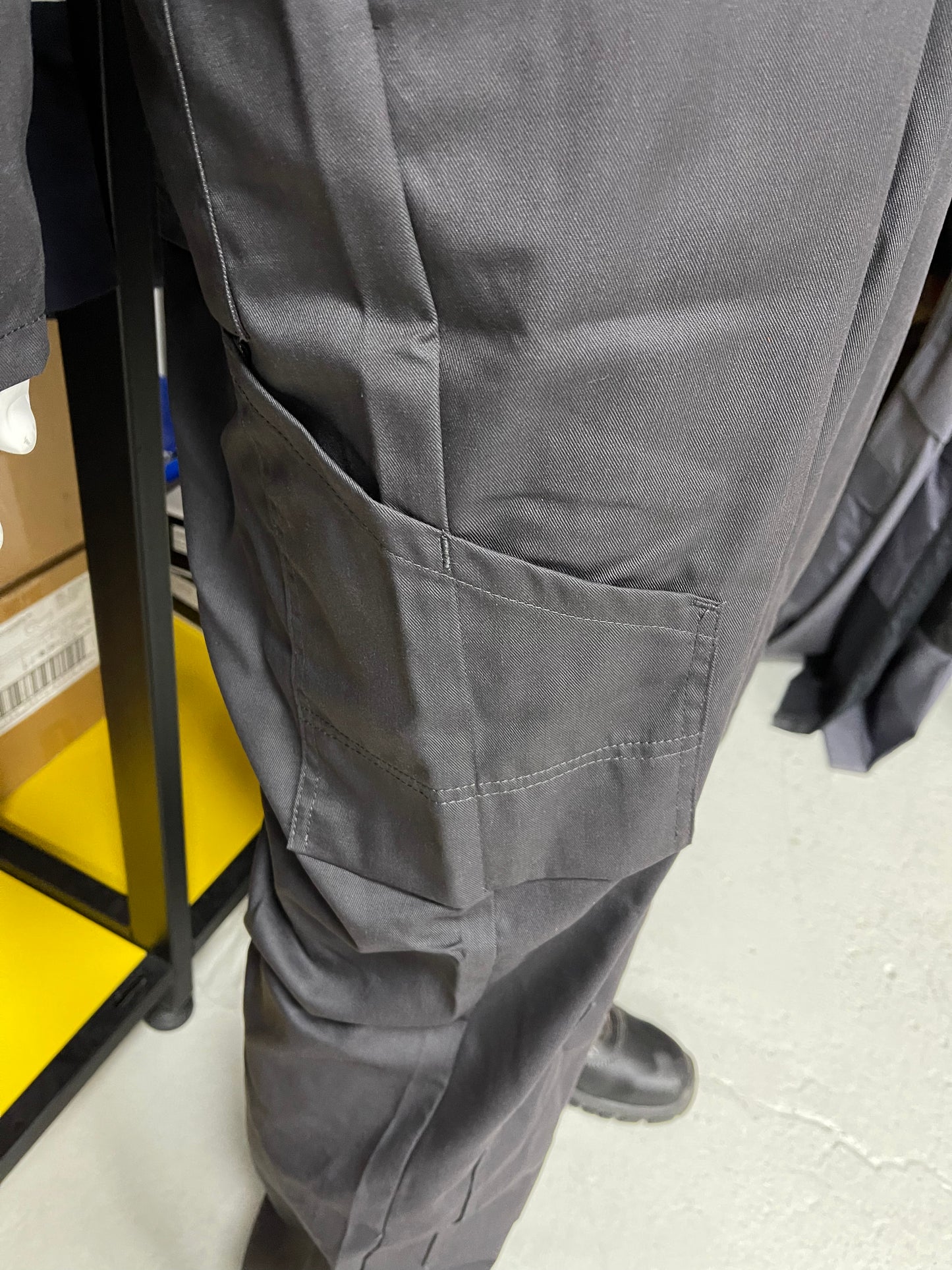 Grijs/rood Overall met kniezakken