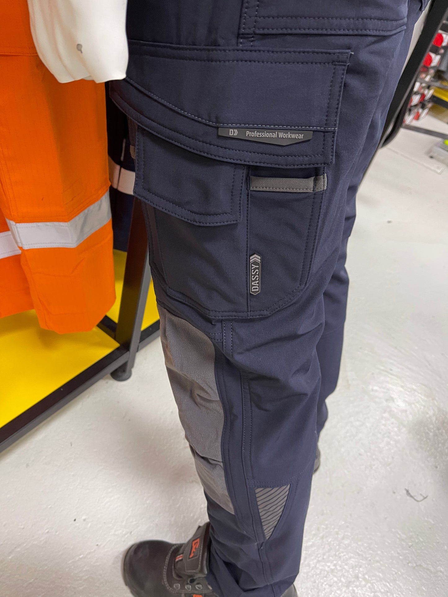 Dassy Impax 4Way SuperFlex Stretch Werkbroek Met Kniezakken Cordura Slimfit