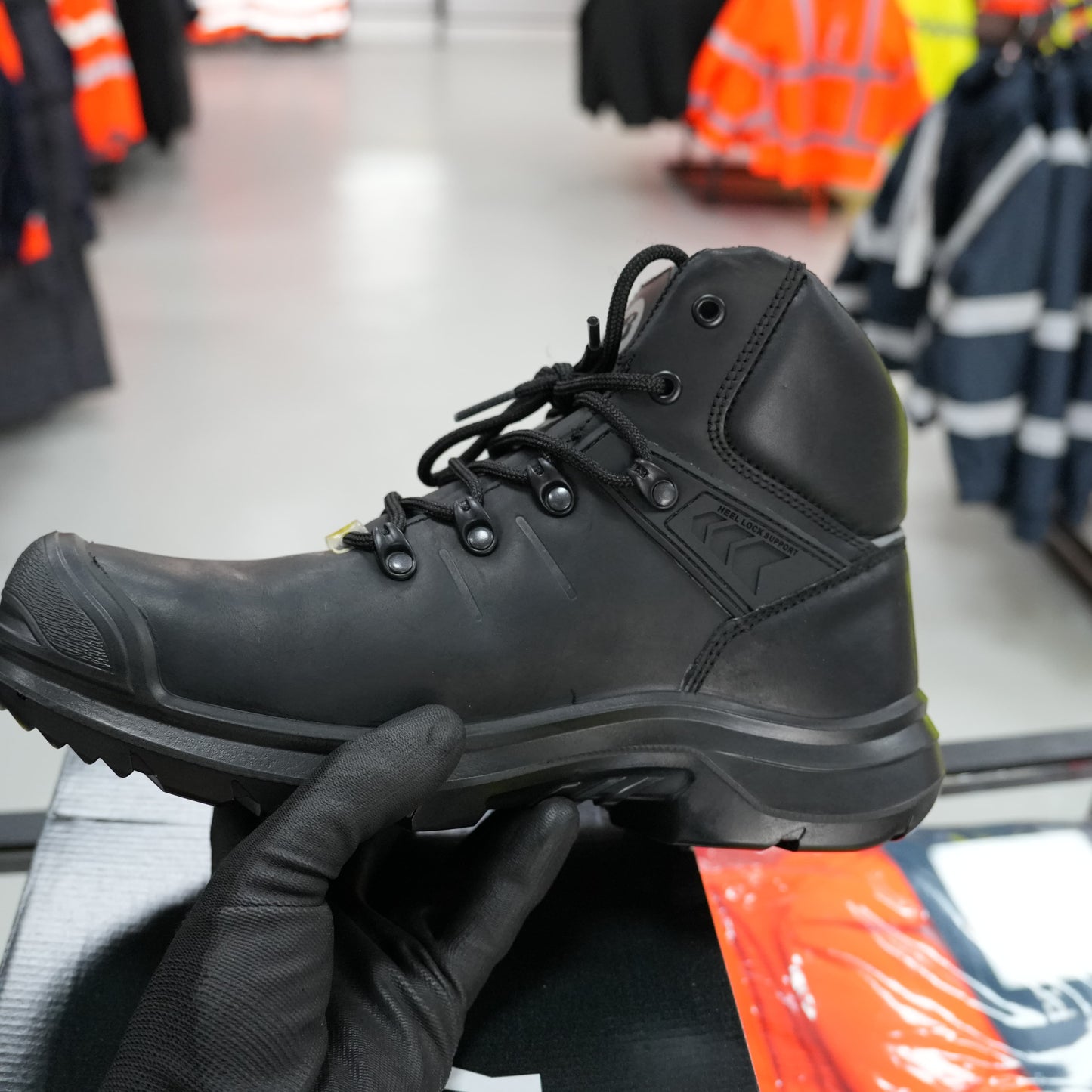 Bata Enduro ACT242 Veiligheidsschoen S3
