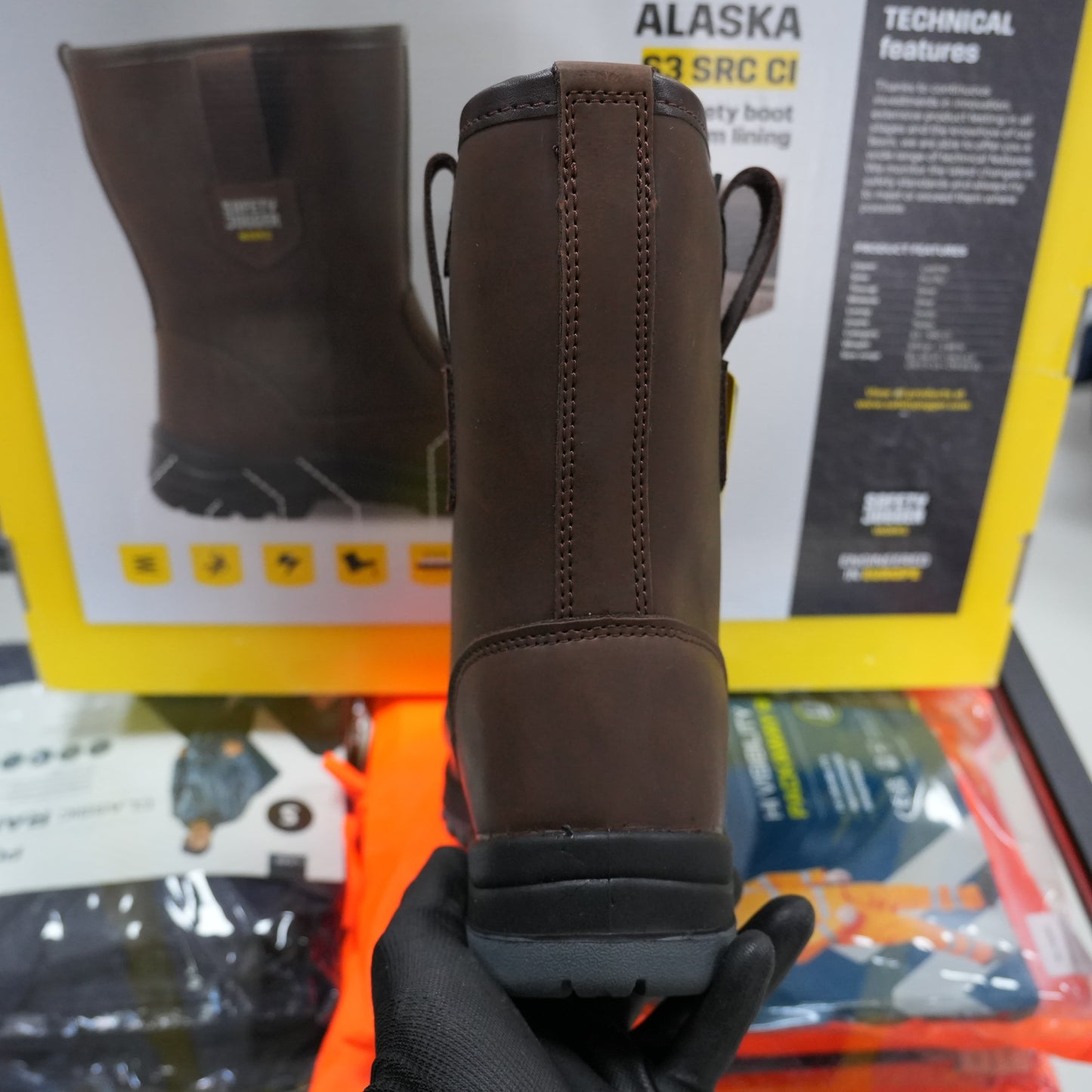 Safety jogger alaska S3 gevoerde werklaars winterbox