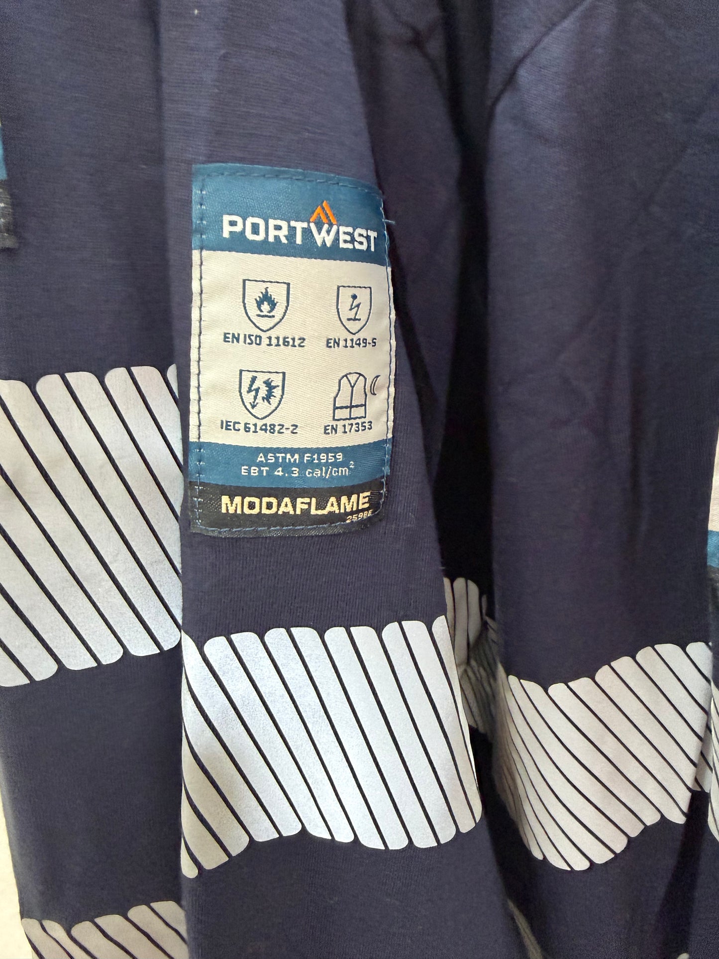 Portwest PW3 Modaflame gebreid Hi-Vis FR T-shirt met lange mouwen Marine FR732 🔥